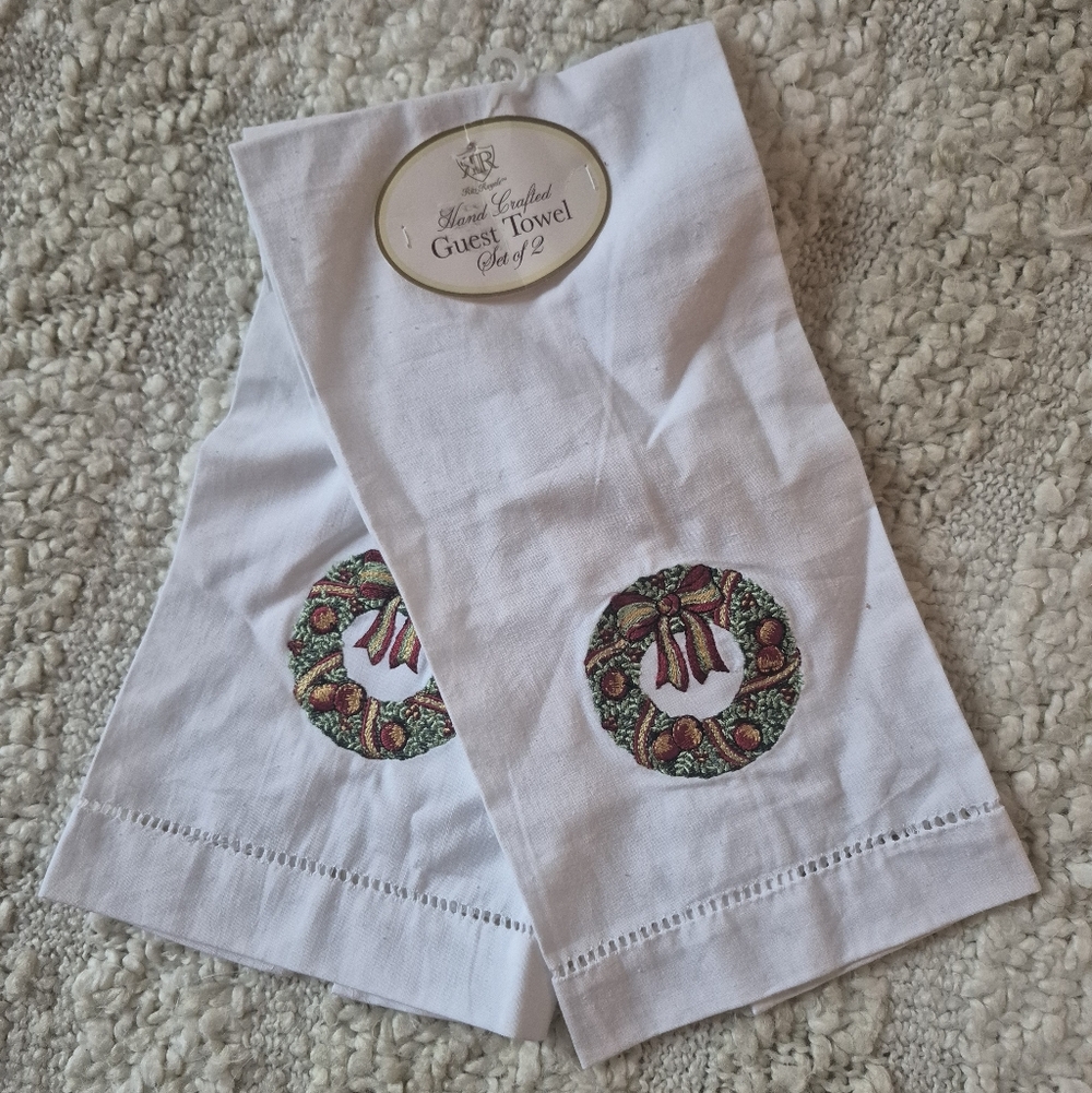 ❤️‍🔥New Ritz Royale Christmas Wreath Design Cotton Guest Hand Towels Set NWT